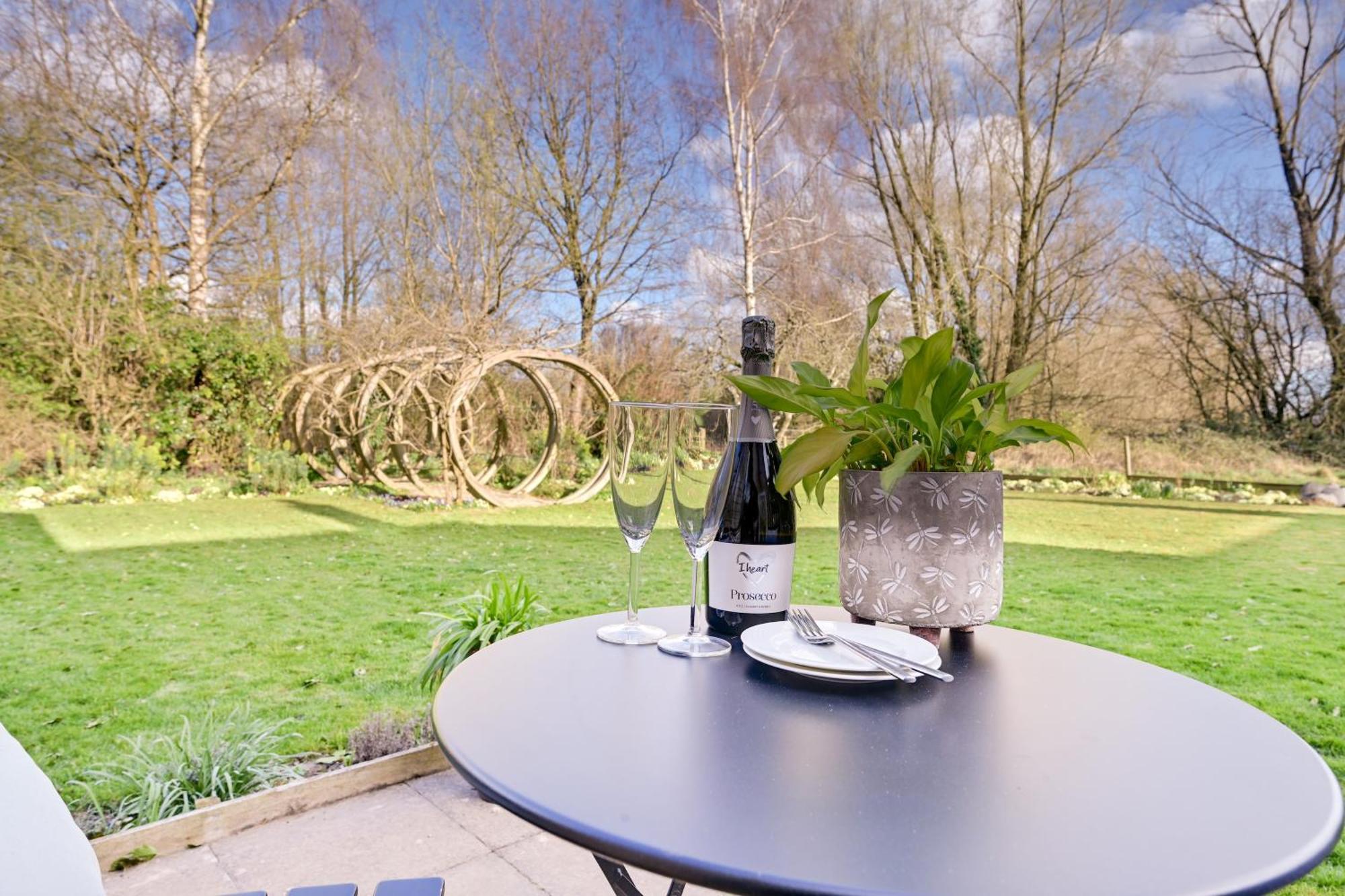 The Hideaway @ Flagham Cottage. Malmesbury Kültér fotó
